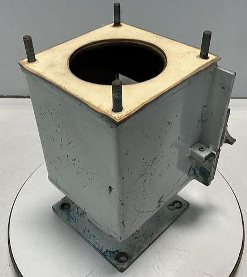 Used METAL FABRICATOR NO MODEL / NO TAG