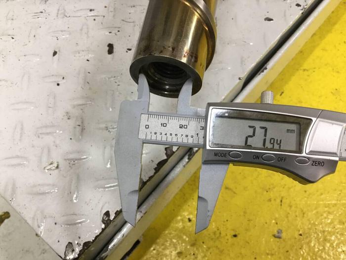 Used VAN DORN 42 mm Material Screw 57762 Used