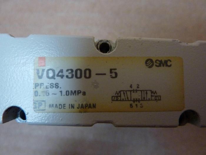 Used SMC Solenoid Valve VQ300-5 #24480
