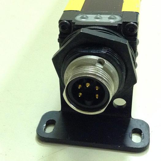 Used BANNER ENGINEERING Mini-Screen Light Curtain Receiver MSR4024Y Used