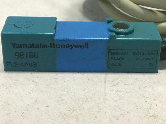 Used YAMATAKE Proximity Switch FL2-4A6S #128208