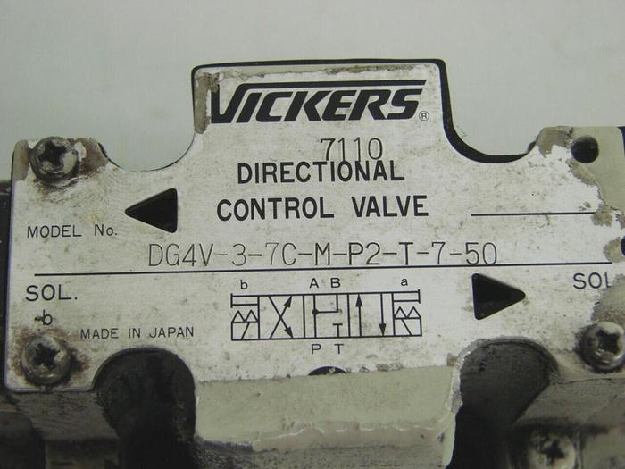 Used VICKERS Directional Control Valve DG4V-3-7C-M-P2-T-7-50 #12400