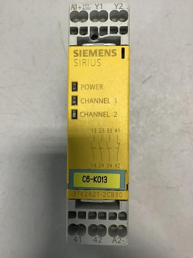 Used SIEMENS Relay Module 3TK2821-2CB30 #138593