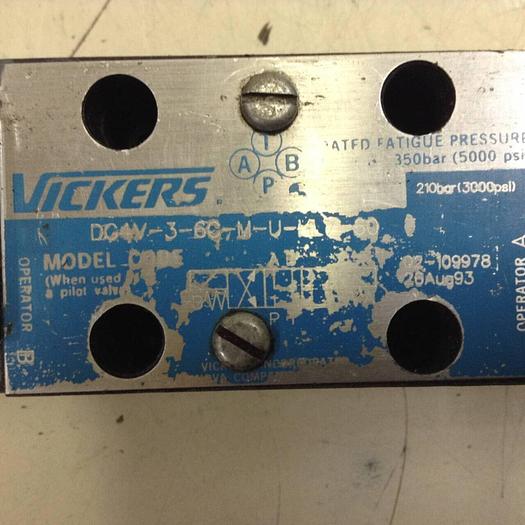 Used VICKERS Directional Valve DG4V-3-6C-M-U-HL7-60 Used
