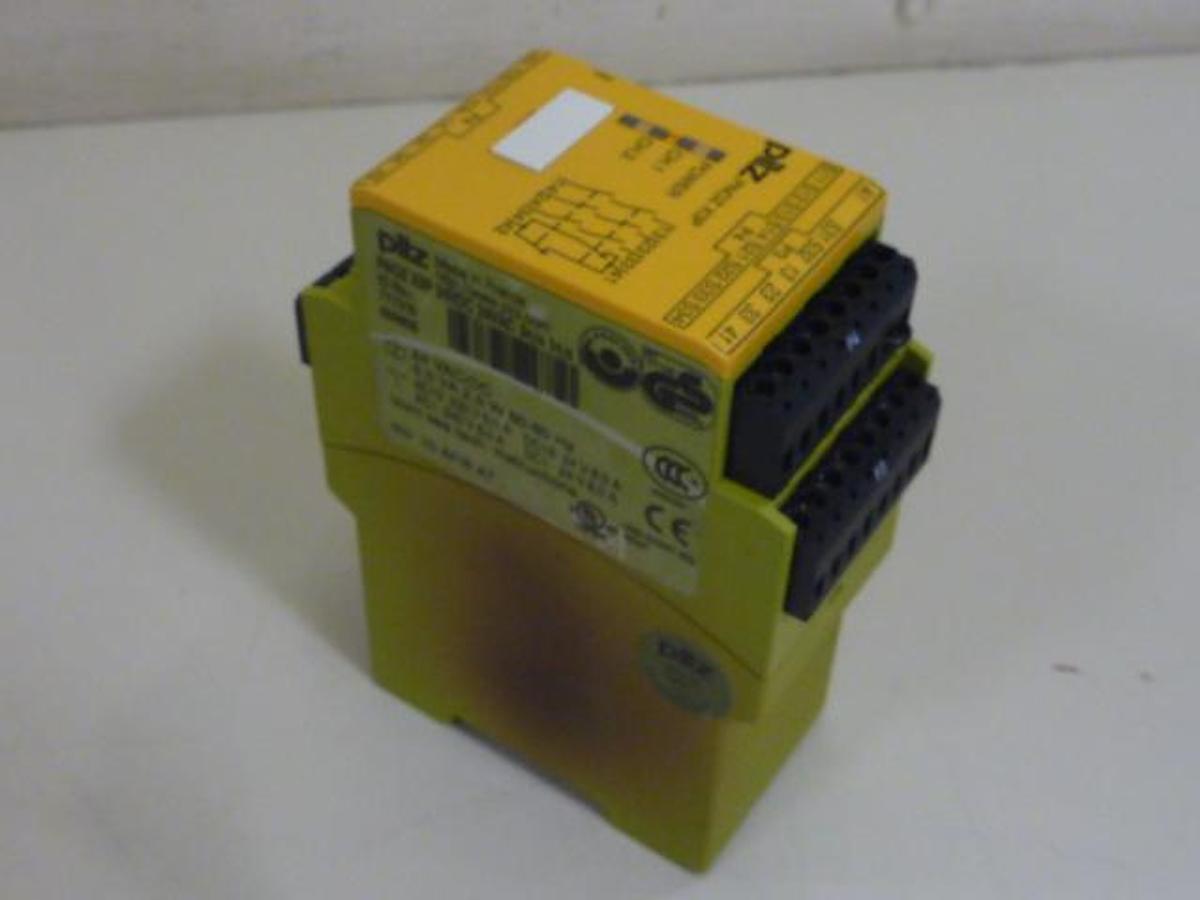Used PILZ Safety Relay PNOZX3P24VDC24VAC3N/O1N/C1SO USED
