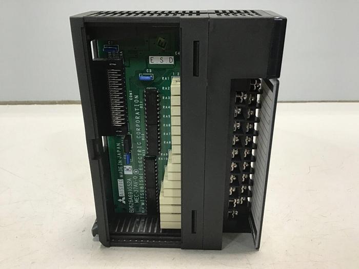Used MITSUBISHI Output Module A1SY10 #125190