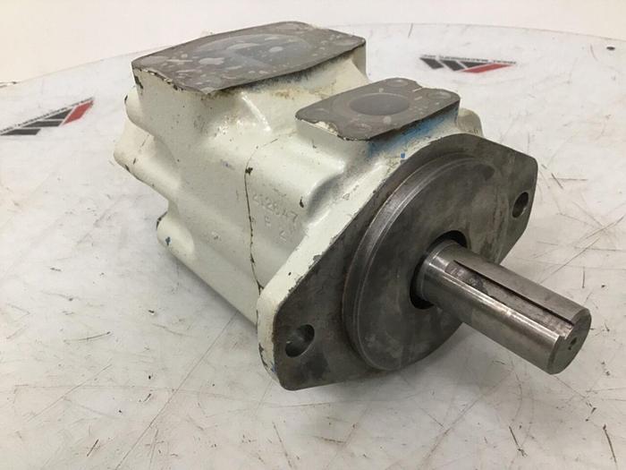 Used VICKERS Pump 3520V38E8 #137386