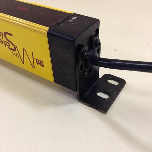 Used STI Light Curtain Transmitter MS46-20-955-Q1-X Used