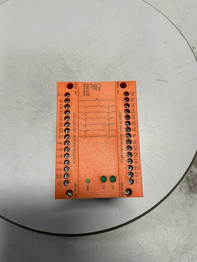 Used SAFEMASTER B05988