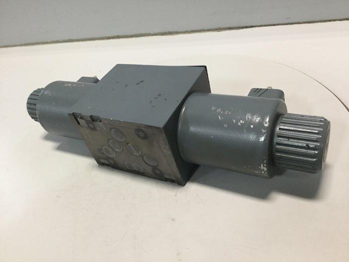 Used BOSCH Valve 0 810 001 776 #102426