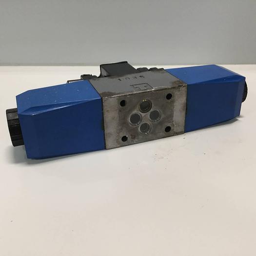 Used VICKERS Tokimec Directional Control Valve DG4V32CMP7H750 Used