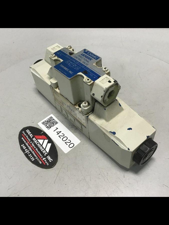 Used VICKERS Tokimec Directional Control Valve DG4V-3-6C-M-P7-H-7-50 USED