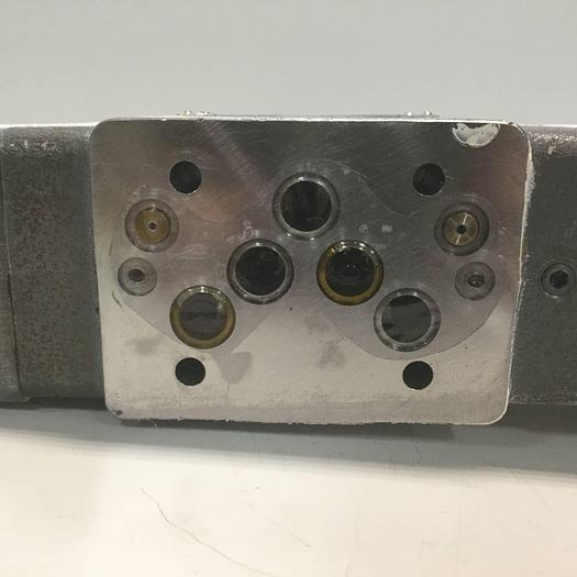 Used TOKIMEC Directional Control Valve DEFRG21-03-6C-EX-60-11-S21 #95184