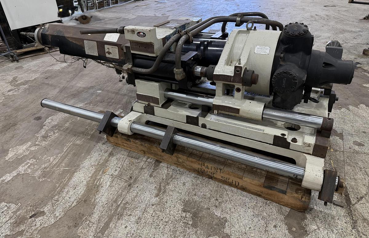 Used CINCINNATI MILACRON 68 Oz Injection Unit MH600-68 / IU Used