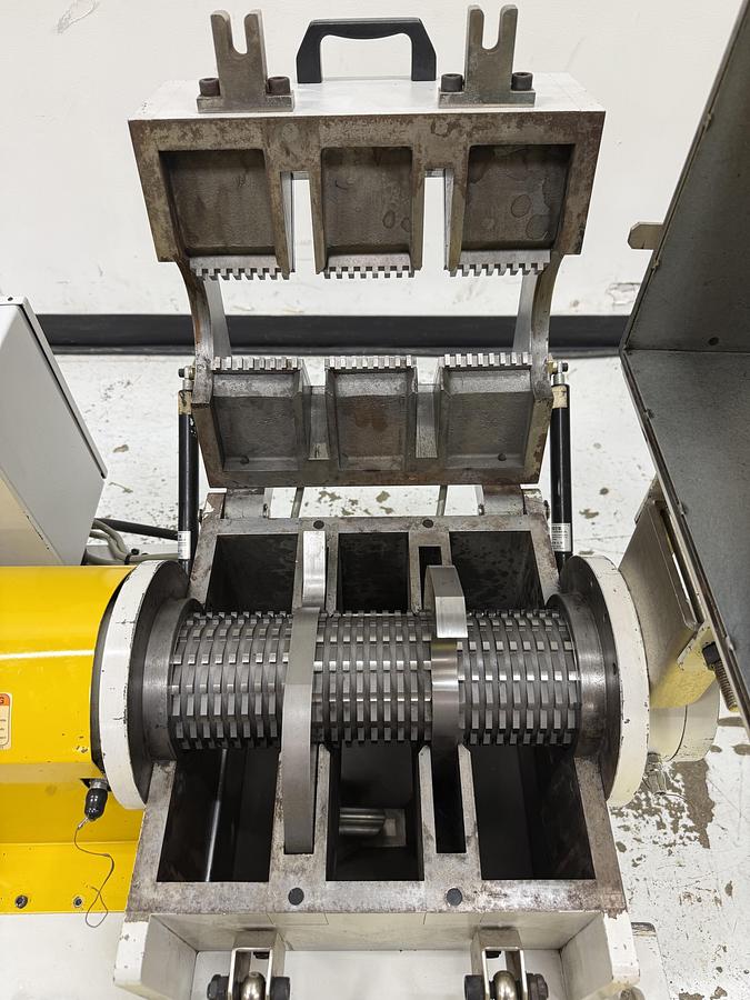 Used 2014 MATSUI SMGL2-200U Grinder Granulator Plastic USED #152839 Repair