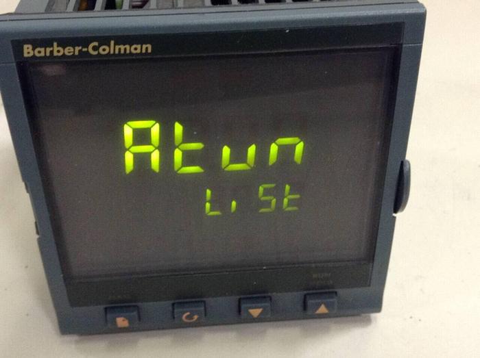 Used BARBER COLMAN Temperature Controller 2204E/CC/VH/TH/XX/XX/XX/XX/2XX #86357
