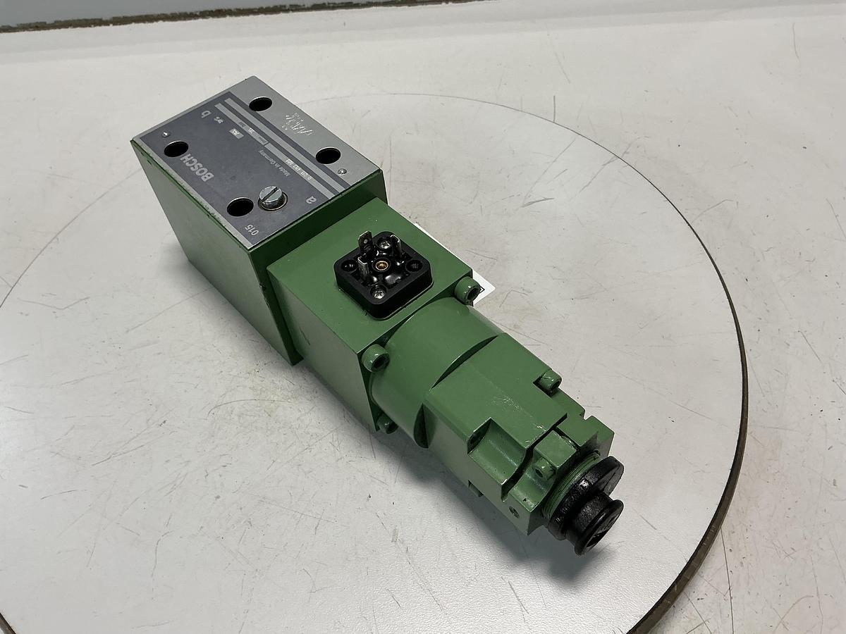 Used BOSCH 0 811 403 001