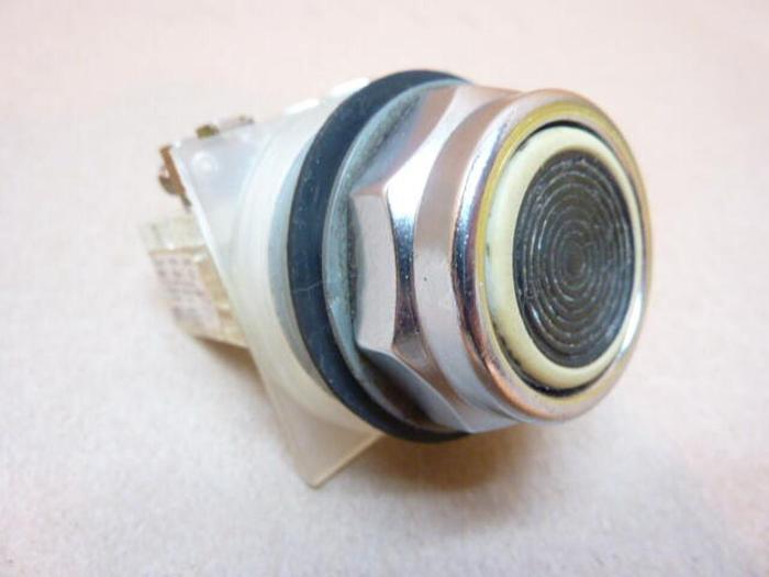 Used SQUARE D Contact Block 9001-KA1 #38114