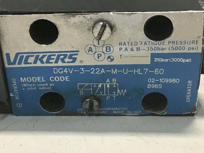 Used VICKERS Valve DG4V-3-2A-M-U-HL7-60 USED
