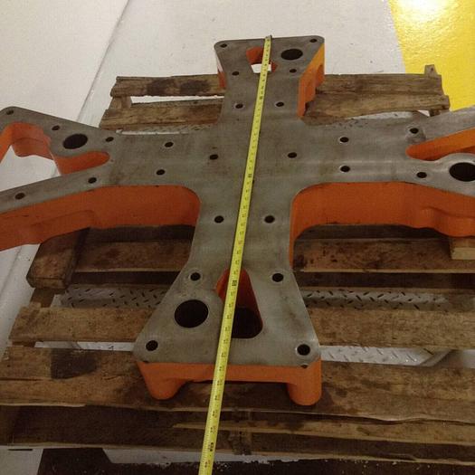 Used CINCINNATI MILACRON Clamp Knock Out Butterfly Plate VH850-116/CLAMP Used