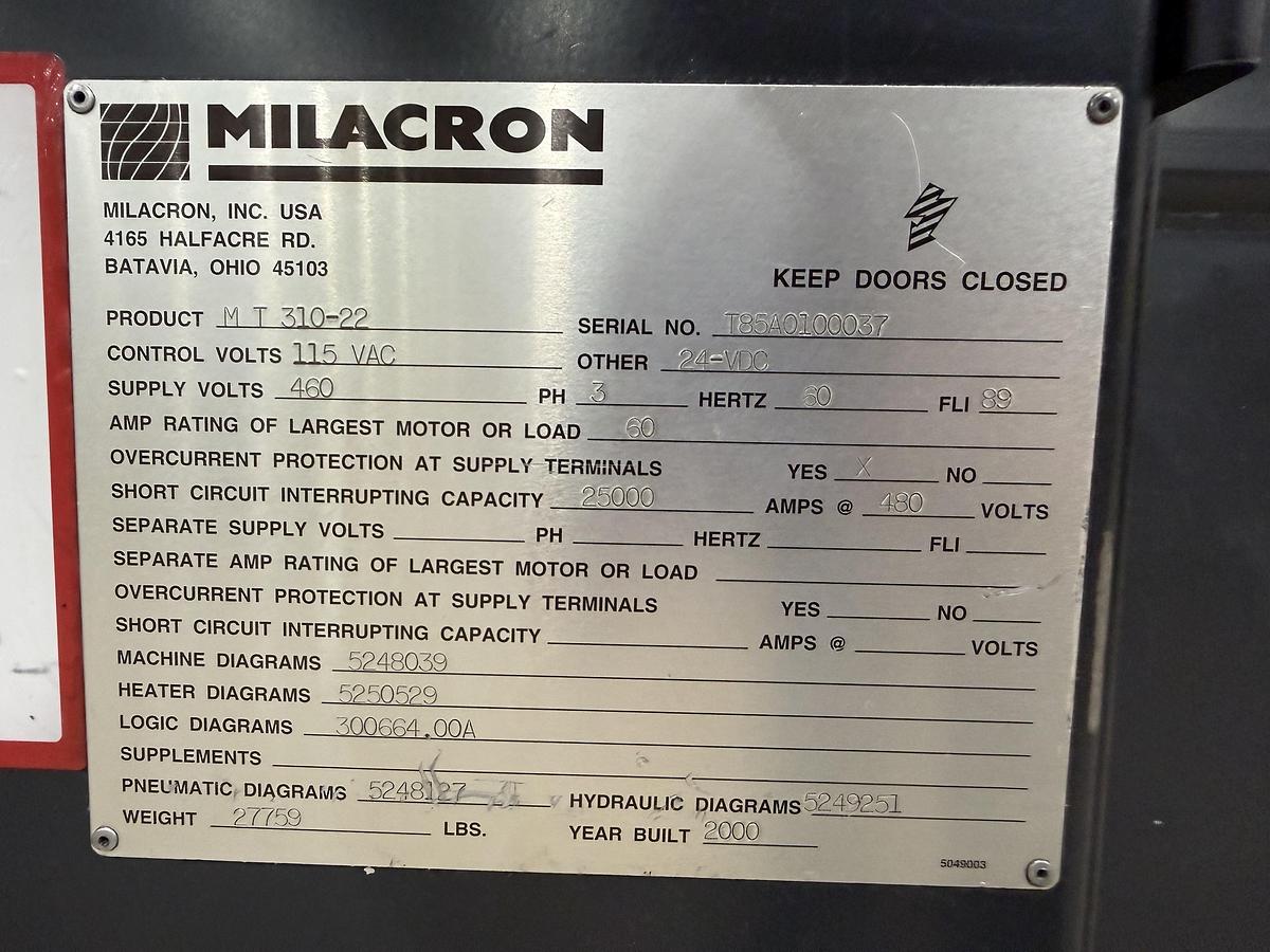 Used 2000 CINCINNATI MILACRON 310 Ton Injection Molding Machine MT310-22 USED #151848