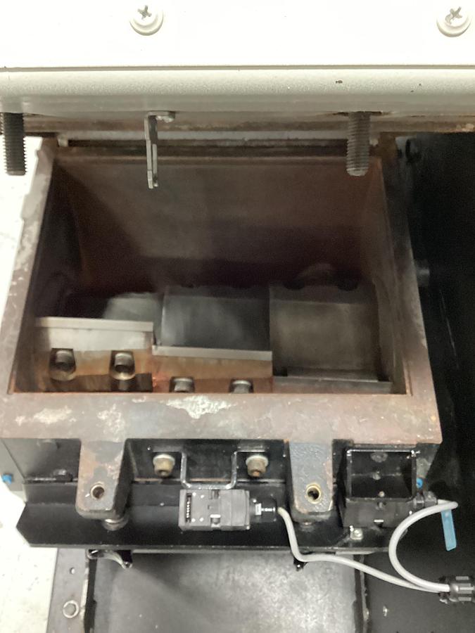 Used MILACRON GRINDER / DNL