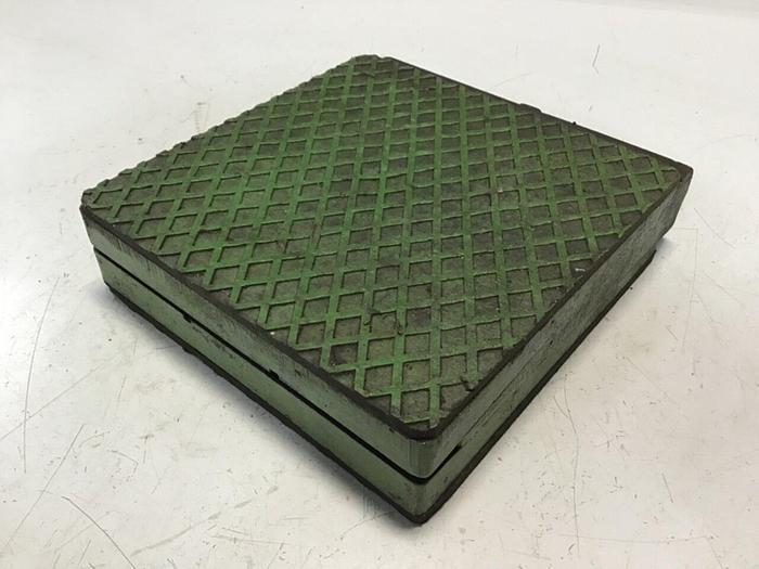 Used AIR LOC Leveling Mount Pad 9 1/8 X 7 7/8 M/M #122783