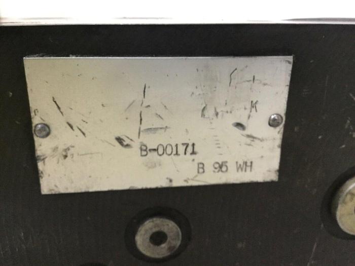 Used CINCINNATI MILACRON Manifold Block B-00171 / B 95 WH #117007