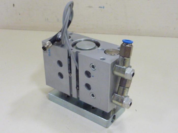 Used FESTO Pneumatic Cylinder DFM-40-25-P-A-GF #57324