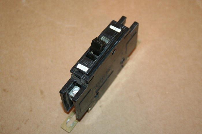Used SQUARE D 10 Amp Circuit Breaker QOU110 Used