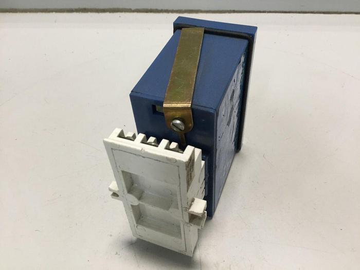 Used AUTOMATIC TIMING & CONTROL Time Delay Relay 328C200Q10XX #109571