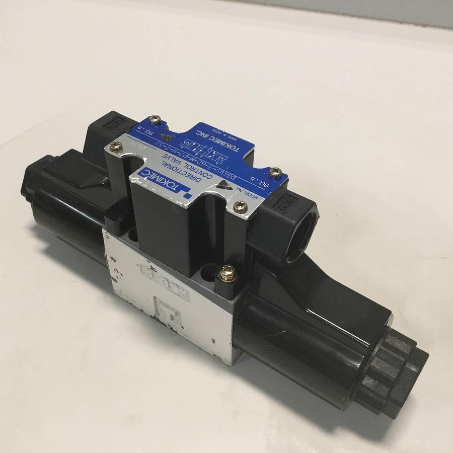 Used TOKIMEC Directional Control Valve DG4V-3-6C-M-P7-H-7-52 USED