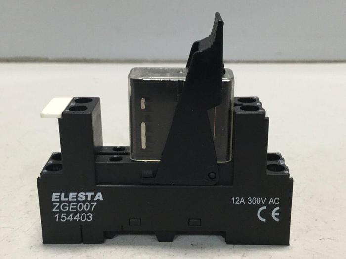 Used ELESTA Relay w/ Base ZGE007 #104158