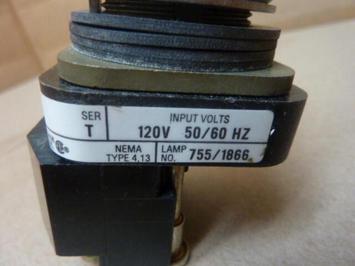 Used ALLEN BRADLEY Pilot Light 800T-P16 GREEN #30405