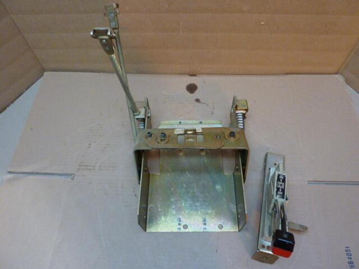 Used SQUARE D Breaker Operating Mechanism 9422-RR-1 Used