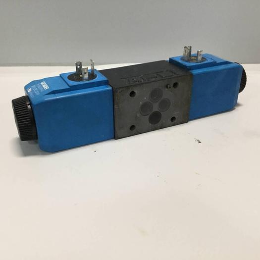 Used VICKERS Valve DG4V-3S-2C-M-U-H5-60 #91528