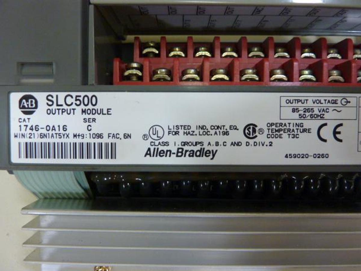 Used ALLEN BRADLEY Output Module 1746-OA16 SER C Used
