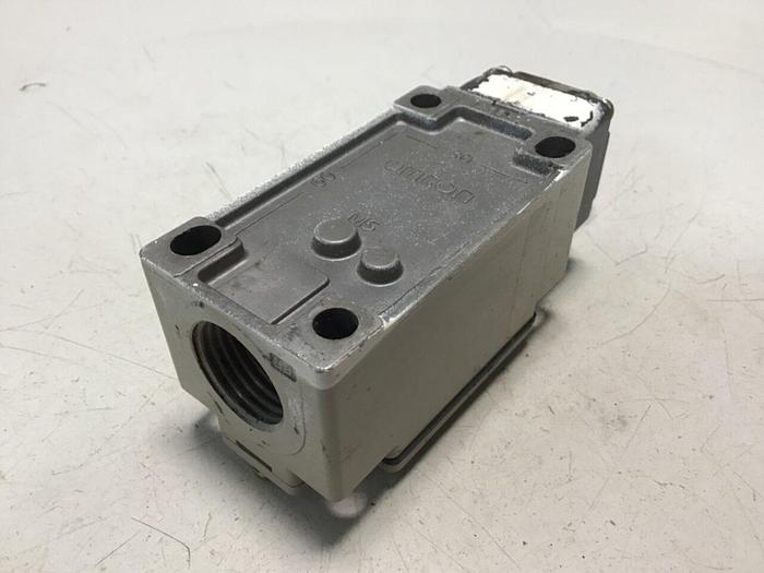 Used OMRON Limit Switch D4B-2171N #121570