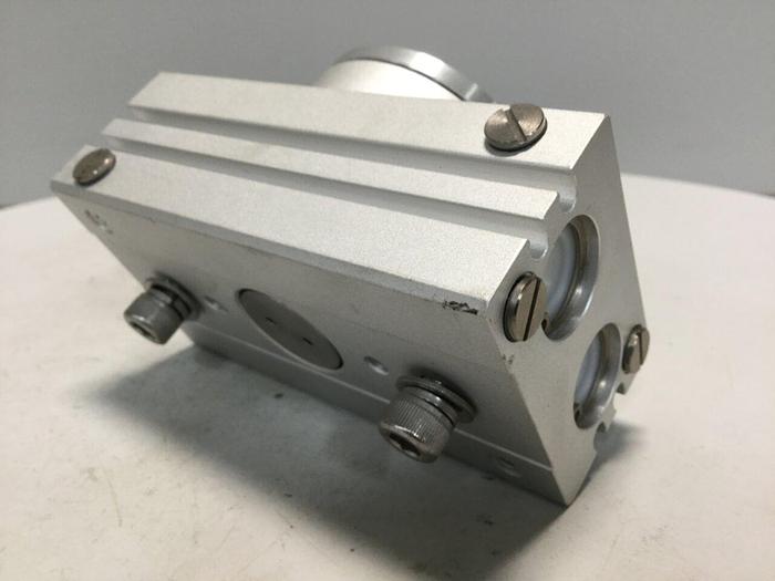 Used KOGANEI Rotary Actuator RAT10-180-SS2-21W #104818