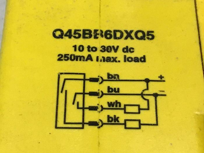 Used BANNER ENGINEERING Photoelectric Sensor Q45BB6DXQ5 #128517