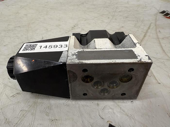 Used TOKIMEC DG4VS-5-0A-M-P7L-H-7-40