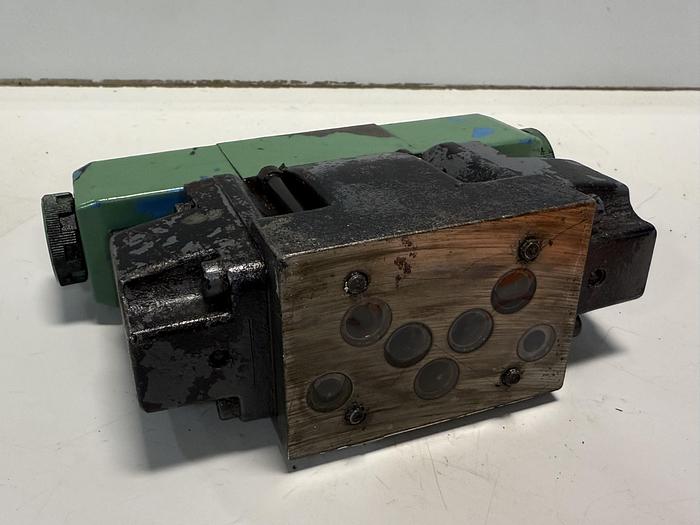 Used VICKERS DG4V-3-6C-M-U-H7-60