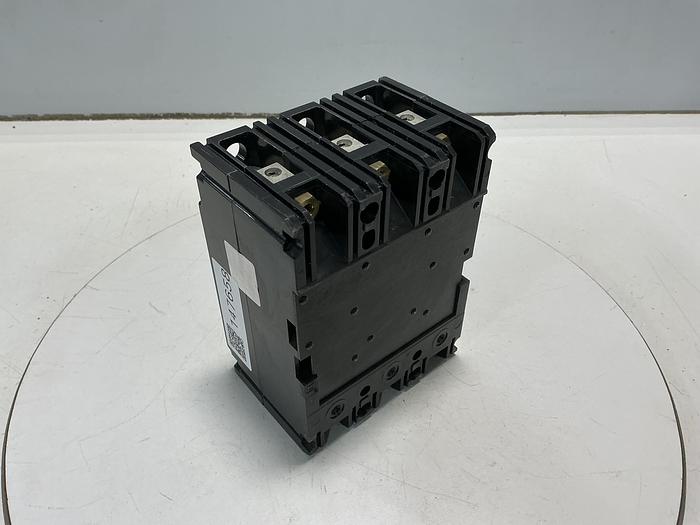 Used SQUARE D FAL36030 CIRCUIT BREAKER