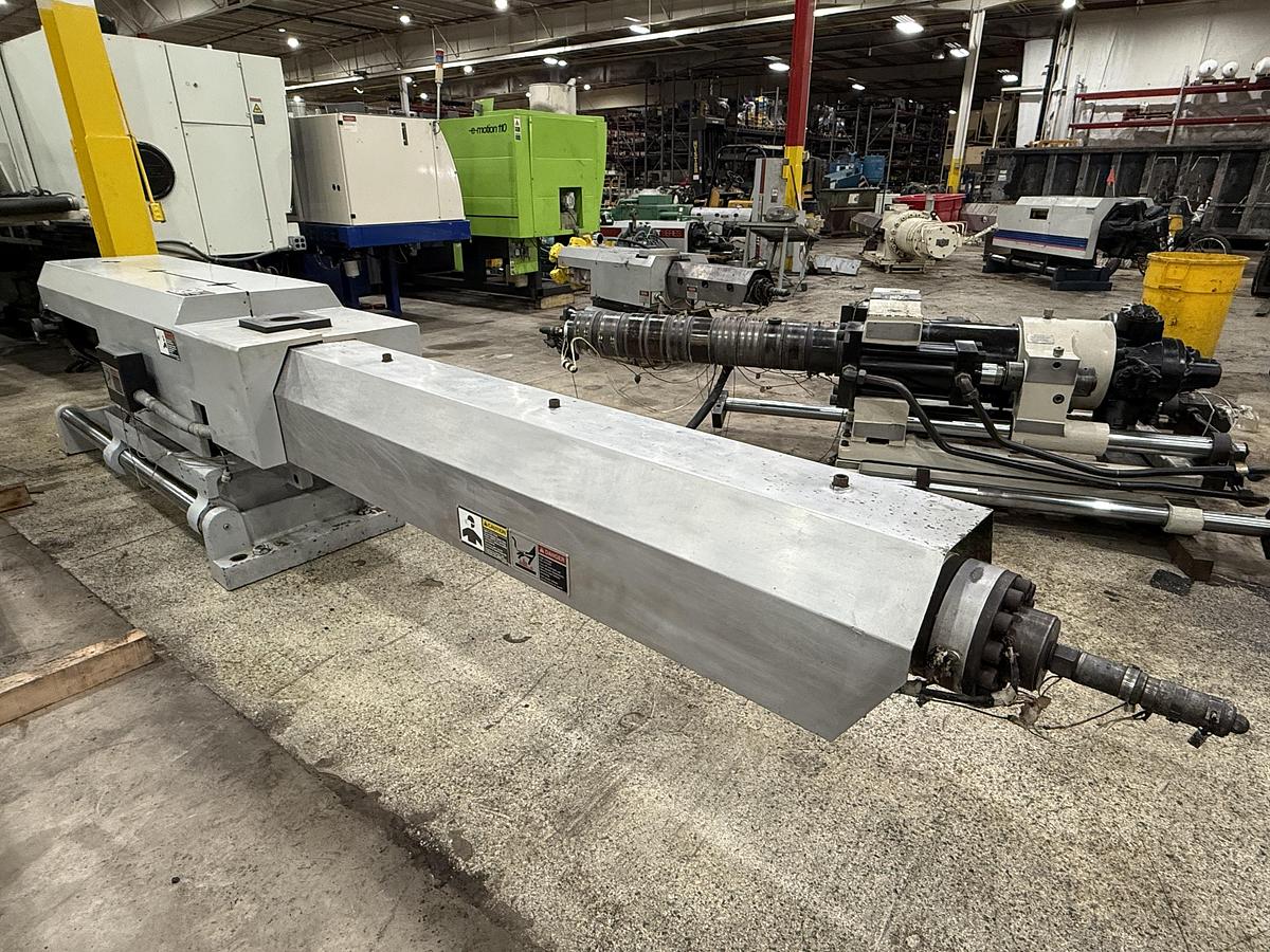 Used VAN DORN DEMAG 400HP2600 injection unit