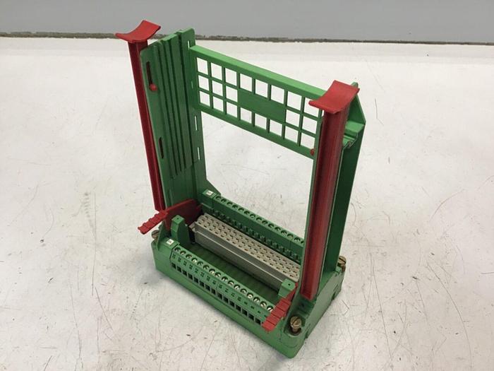 Used PHOENIX CONTACT Plug-In Card Holder SKBI64/F48 #134180