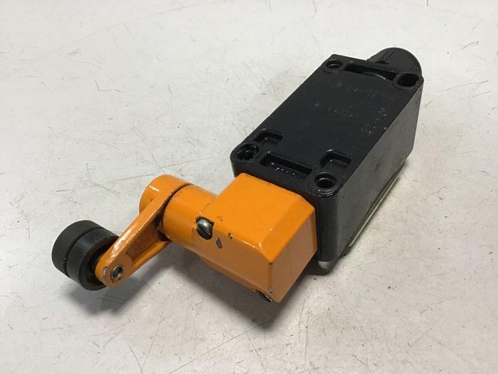 Used SIEMENS Limit Switch3 3SE3 120-1GW-Z #121176