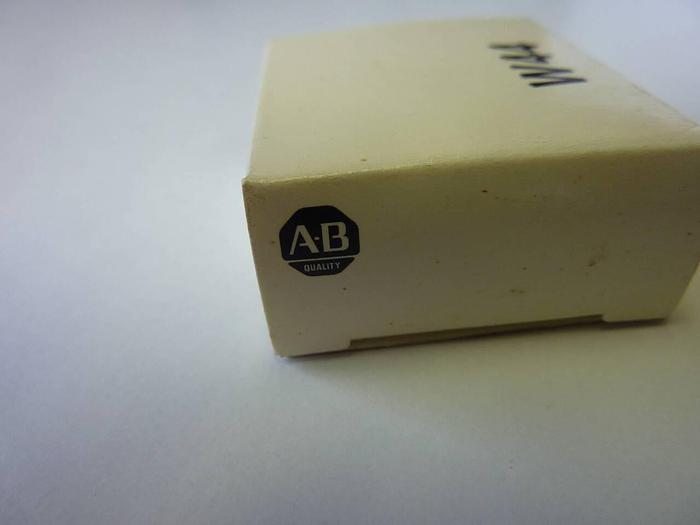 Used ALLEN BRADLEY Heater Element W44 #11917