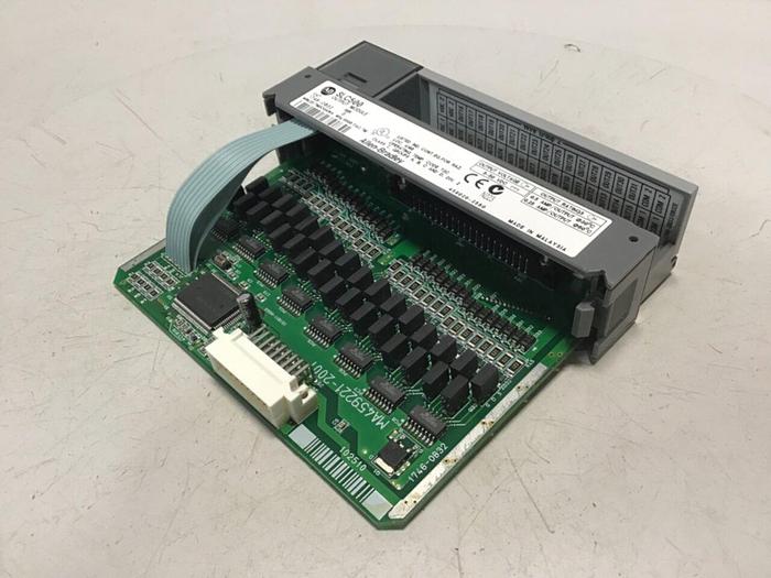 Used ALLEN BRADLEY Output Module 1746-OB32 SER D #129874