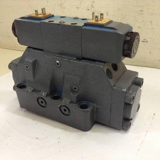 Used VICKERS Directional Control Valve DG4V-3-6C-M-U-HL7-60-B13 Used