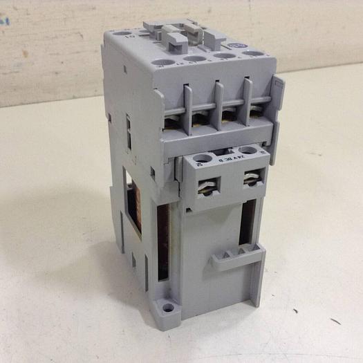 Used ALLEN BRADLEY Contactor 100-C16D.01 SER B #104160